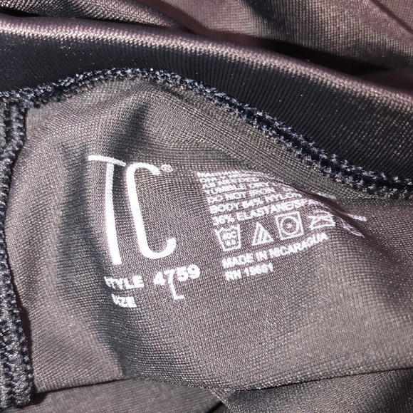 Total Comfort size large black shapewear shorts - Picture 5 of 7